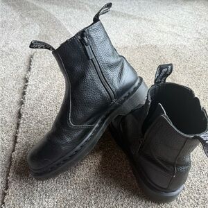 Dr. Martens 2976 w/ Zips Leather Black Boots 9